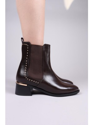 Birikon Bruce Trok ve Lastik Detaylı Topuklu Bot Kahverengi