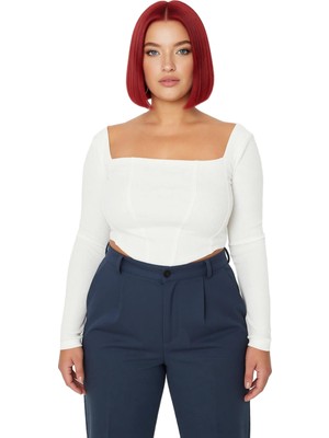 Ersefa Kadın Cool & Comfort Tarzı Örme Crop Bluz Vücuda Oturan Bodycone Silueti Ile Günlük Kullanım