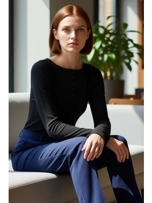 FRM Kadın Moda Şık Regular Bisiklet Yaka Fitted Kalıp Örme Düğme Detaylı Fitilli Esnek Boy Bluz