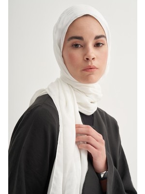 Carell Yazı Desen Jakar Italyan Ipekli Şal Ekru