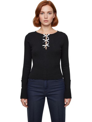 Ersefa Stil Kadın Fiyonk ve Cut Out Detaylı Vücuda Oturan Bluz Regular Örme Slim Kalıp