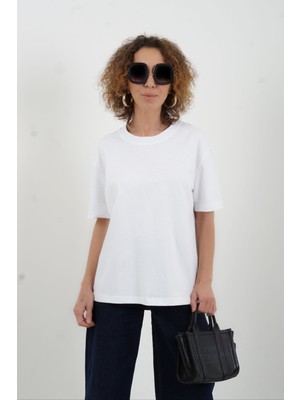 Zelish My Sister Beyaz Özel  Dikişli  Bisiklet Yaka Tshirt