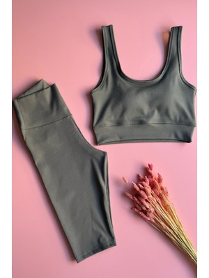 Ahmio Sports Set | Sporcu Kadın, Çağla Yeşili Renk Yüksek Bel Toparlayıcı Kısa Tayt ve Pedli Bustiyer Takımı