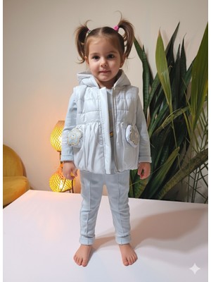 Şimo Butik Kız Bebek Vikvik Oyuncaklı Üçlü Takım (Omuzdan Çıtçıtlısweatshirt+ Vikvikli Yelek+Pantolon)