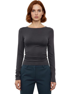 Ersefa Stil Kadın Fitted Vücuda Oturan Büzgü Drape Detaylı Esnek Bluz Crop Örme Slim Kalıp Düşük Kol