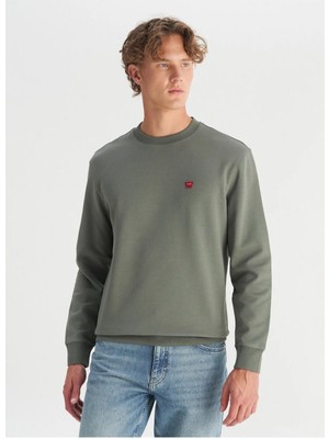Wrangler Erkek Patch Logo Sweatshirt W2520255801