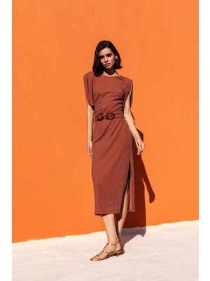 Kameya Parlak Kumaş Kemerli Elbise 26W40806