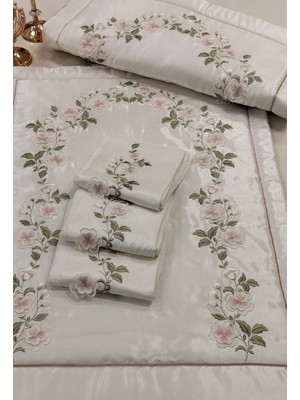 Seccade Üç Boyutlu Nakış Işlemeli 1 Adet Seccade 1 Adet Bambu Havlu,