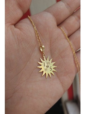 Özgür Takı 925 Ayar Gümüş 24 Ayar Altın Kaplama Harfli Güneş Kolye