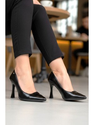 Gökhan Talay Odette Esnek Yumuşak Kaymaz Taban (10 Cm) Siyah Rugan Kadın Topuklu Ayakkabı