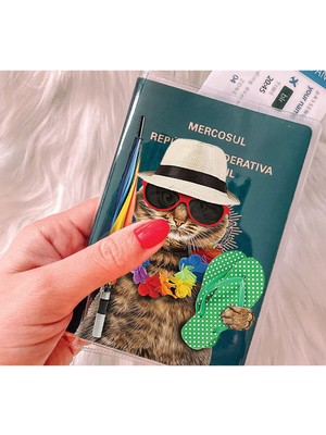 Nurdic Tüm Ülke Pasaportları ile Uyumlu Şeffaf Pvc Baskılı Cepli Pasaport Kılıfı Kabı - Tatilci Kedi