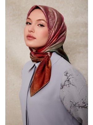 Lêvi D'or Yeşil Desenli Twill İpek Eşarp