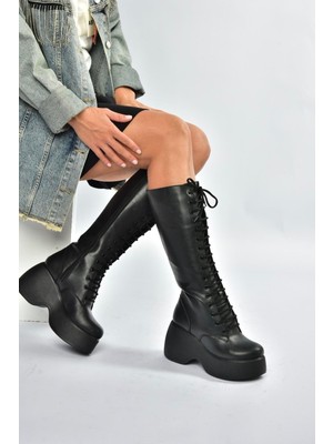 Fox Shoes V965307009 Siyah Dolgu Tabanlı Kadın Postal Çizme