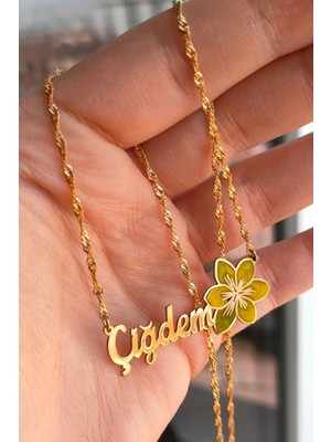Özgür Takı 925 Ayar Gümüş 24 Ayar Altın Kaplama Isimli Çiğdem Çiçeği Kolye