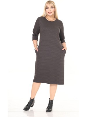 Modayız Çift Cepli Desenli Esnek Kışlık Büyük Beden Midi Elbise 27D-2732