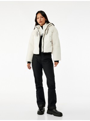 Koton Kapüşonlu Uzun Kollu Peluş Detaylı Baskılı Şişme Mont