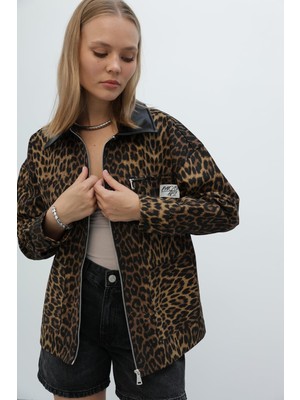 Mya Kadın Leopar Desenli Yakası Deri Detaylı Denim Oversize Ceket