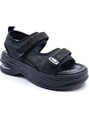 Guja Kadın Dolgu Taban Taşlı Sandalet GJ-1451 Siyah Tekstil Malzeme ile Şık Tasarım