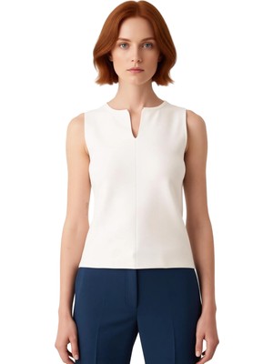 Ersefa Kadın Fitted V Yaka Kolsuz Ince Triko Üst Günlük Şıklık ve Konfor Odaklı Tasarım Kaliteli Şık