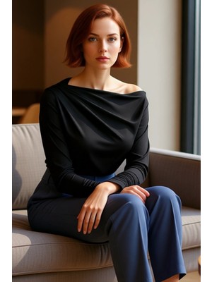 FRM Kadın Regular Asimetrik Yaka Fırfırlı Kol Regular Kalıp Örme Fitted Vücuda Oturan Drapeli Esnek Bluz