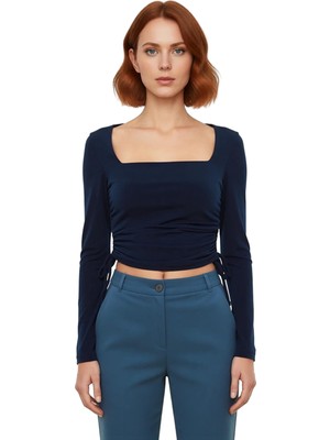 Ersefa Kadın Fitted Kare Yaka Büzgülü Uzun Kollu Crop Esnek Örme Bluz Kaliteli Şık Rahat Modern Zarif