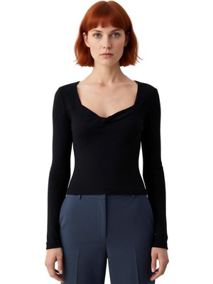 Ersefa Kadınlar Için Esnek Örme Vücuda Oturan Crop Bluz Kalp Yaka Detaylı Kaliteli Şık Rahat Modern