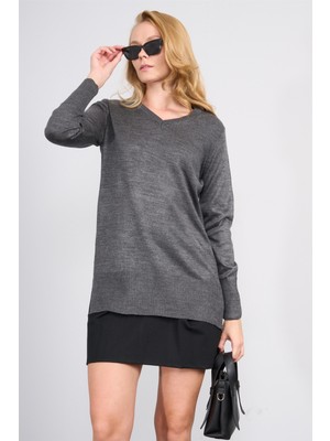 Çetinkaya Miyamira 2307 Kadın Basic V Yaka Yanları Yırtmaçlı Triko Koyu Gri