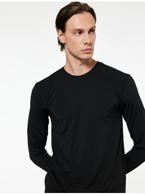 Koton Rahat Kalıp Dikiş Detaylı Bisiklet Yaka Uzun Kollu Basic Spor Tişört