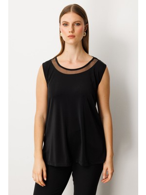 On Kadın Büyük Beden Yakası Tül Detaylı Kolsuz Basic Bluz 61311 Siyah