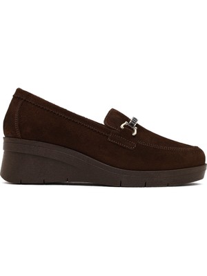 Derimod Kadın Kahverengi Tokalı Dolgu Topuklu Süet Deri Comfort Loafer 25AFD154310