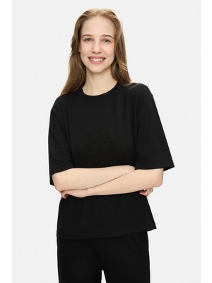 Ucla JAYLA Siyah Bisiklet Yaka Gofre Baskılı Yumuşak Dokulu Modal Kumaş Loose Fit Kadın Tshirt