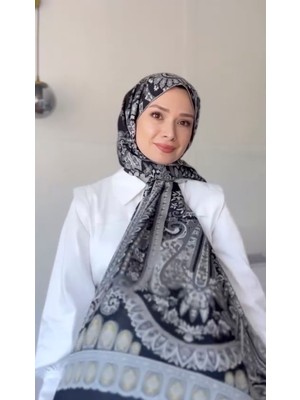 Carell Şüheda'nın Tercihi Bohemian Siyah Comfy Ipek Şal