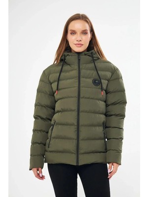 D1fference İçi Astarlı Cepli Kapüşonlu Jel Elyaflı Su ve Rügar Geçirmez Kadın Kışlık Mont