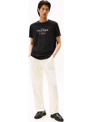 Tommy Hilfiger Bisiklet Yaka Siyah Erkek T-Shirt MW0MW40002BDS_HILFIGER Stack Graphı