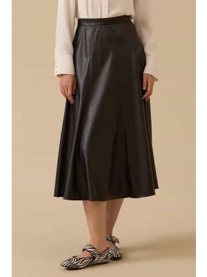 Seçil Kadın Suni Deri Kloş Etek - Siyah