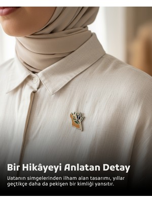 Zaytoon Filistin Haritası Yanında Zeytin Dalı Gümüş Renkli Unisex Menili Yaka Rozeti A300042
