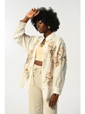 Orfeonegro Kadın Önü Pembe Çiçek Nakış Işlemeli Natur Renk Gömlek