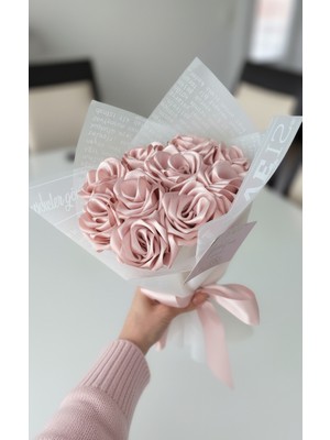 Buketim Seninle 10'lu Pudra Pembe Solmayan Gül Buketi, Saten Çiçek, Sevgiliye Hediye, Anneye Hediye