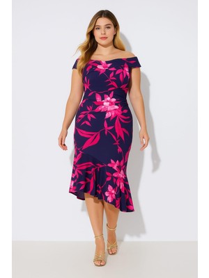 Şans Kadın Büyük Beden Lacivert, Carmen Yaka Asimetrik Kesim Çiçek Desenli Scuba Kumaş Elbise 65N39199