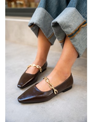 Laminta Dennis Acı Kahve Zincir Detaylı Düz Babet