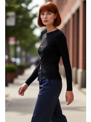 PayBuy Kadın Vücuda Oturan Dik Yaka Ottoman Örme Bluz Uzun Kollu ve Düğmeli Detaylı Kaliteli Şık Rahat