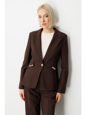 Ekol Kadın Omzu Vatkalı Düğme Aksesuarlı Ceket 5017 Kahverengi