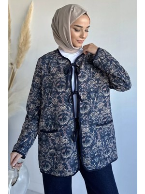 Julude Ön Bağlamalı Kapitoneli Desenli Tesettür Ceket P-00018988