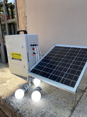 Uygun GECE SENSÖRLÜ Taşınabilir Güneş Panelli Akülü Hıgh Power Işık-Telefon Şarj Istasyonu