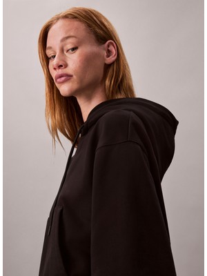 Calvin Klein Kapüşon Yaka Baskılı Siyah Kadın Sweatshırt LV044D204GUB1