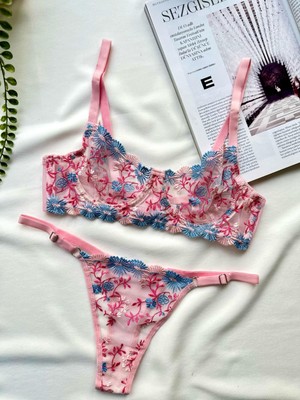 Nivolia Douce Çiçek Desenli Dantel Tül Bralet Takım