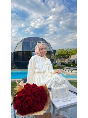 Touche Bağlama Detaylı Saten Elbise Krem