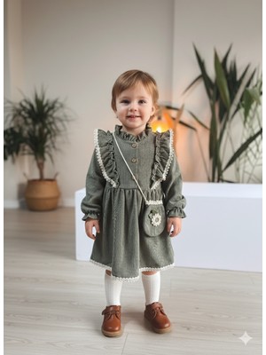 Şimo Butik Uzun Kollu Dantel Detaylı Vintage Fitilli Kadife Çantalı Kız Çocuk Elbisesi