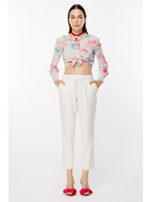 Accort Beli Lastik ve Ip Detaylı Pantolon-Kemık