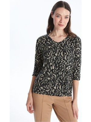 LC Waikiki Yeni Sezon V Yaka Desenli BLUZ_8684686215969